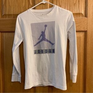 Air Jordan Long-Sleeve T-Shirt White Graphic Boy’s Size 12-13 Yrs Basketball